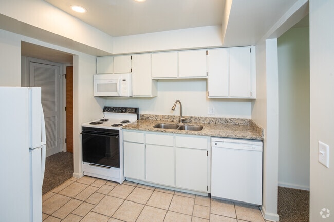 2BR, 1BA - 1,100SF - Kitchen