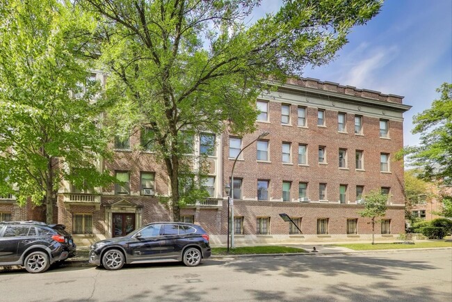 Building Photo - 5108 S Woodlawn Ave Unit 3G Rental