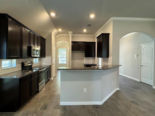 Photo - 406 George Dr