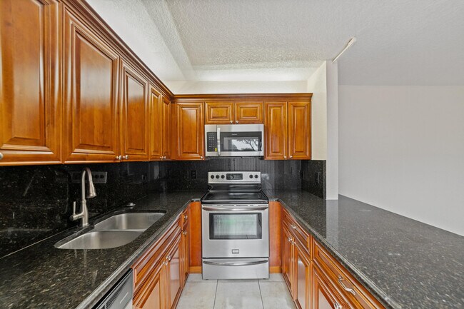 385 Lake Arbor Dr