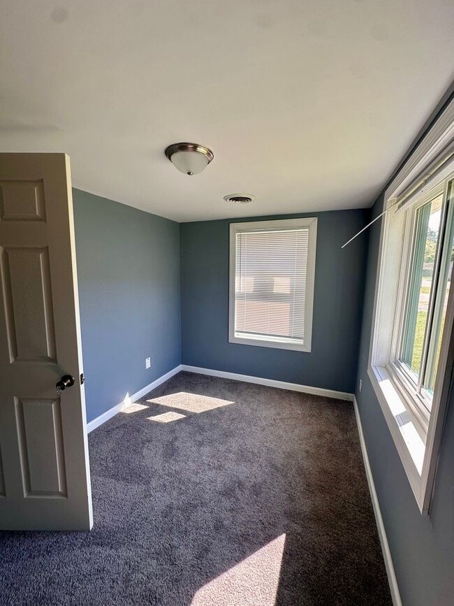 Photo - 106 Neville St