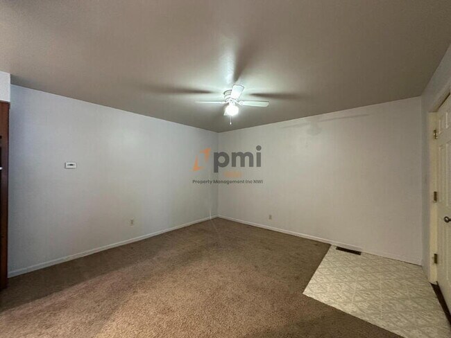 Photo - 703 Elm St Unit B