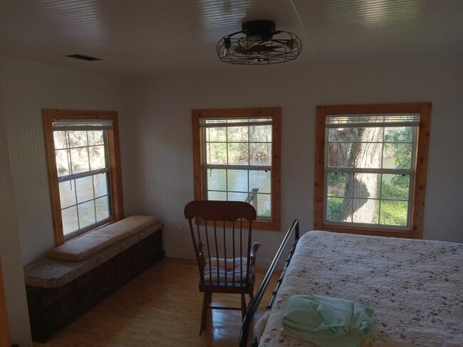 Photo - 412 Tut N Lue Rd