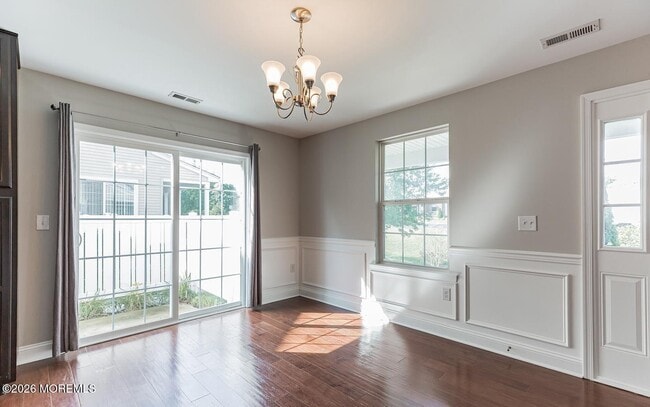 Photo - 507 Lexington Mews