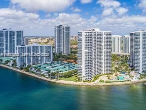 Building Photo - 19101 NE 36th Pl Unit 1409