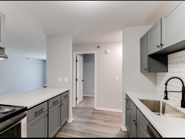 Charming Modern Kitchen | White Pines Apartments | Shakopee MN