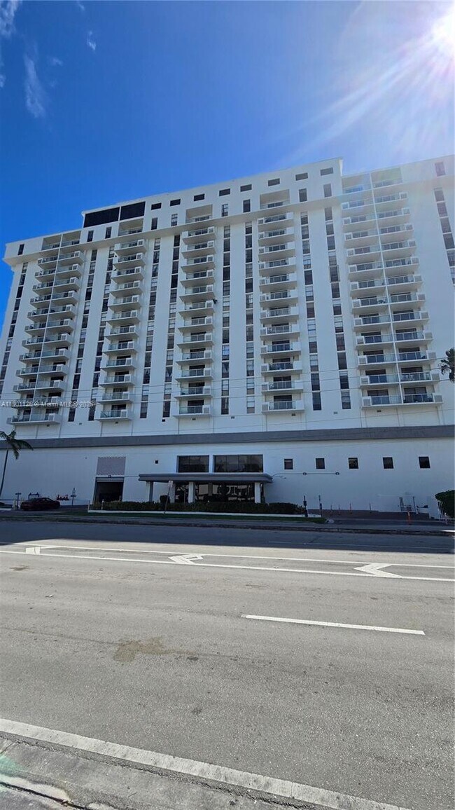Photo - 13499 Biscayne Blvd Unit 1103