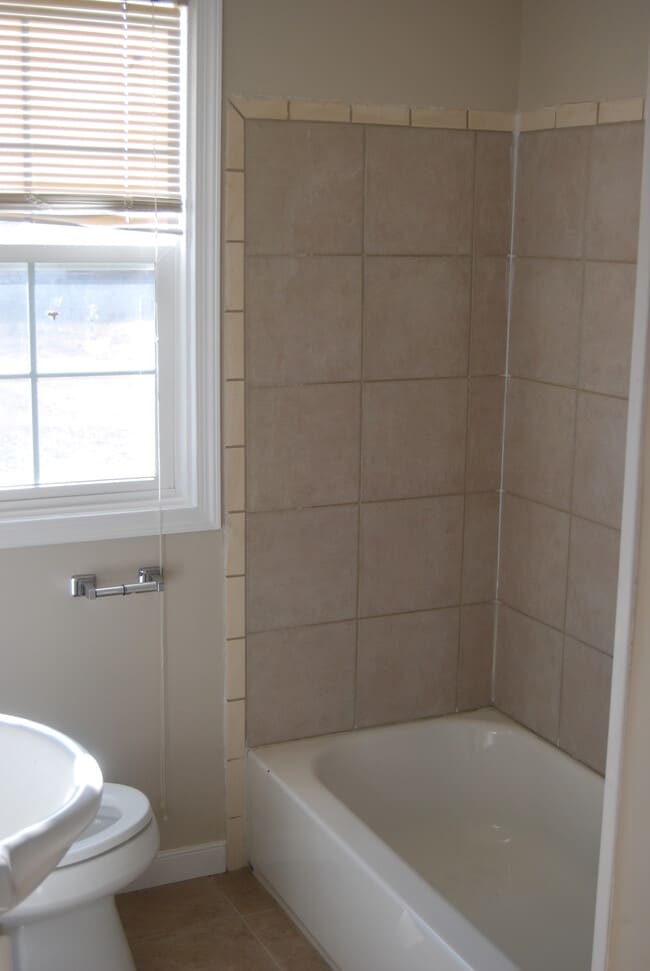 Photo - 1811 Binford Ln
