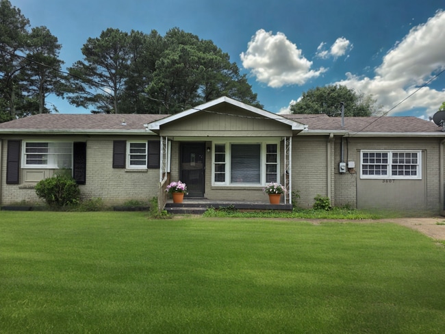 Building Photo - 3607 Inglewood Dr NW Rental