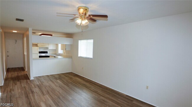 Photo - 8061 Country Rd Unit 203