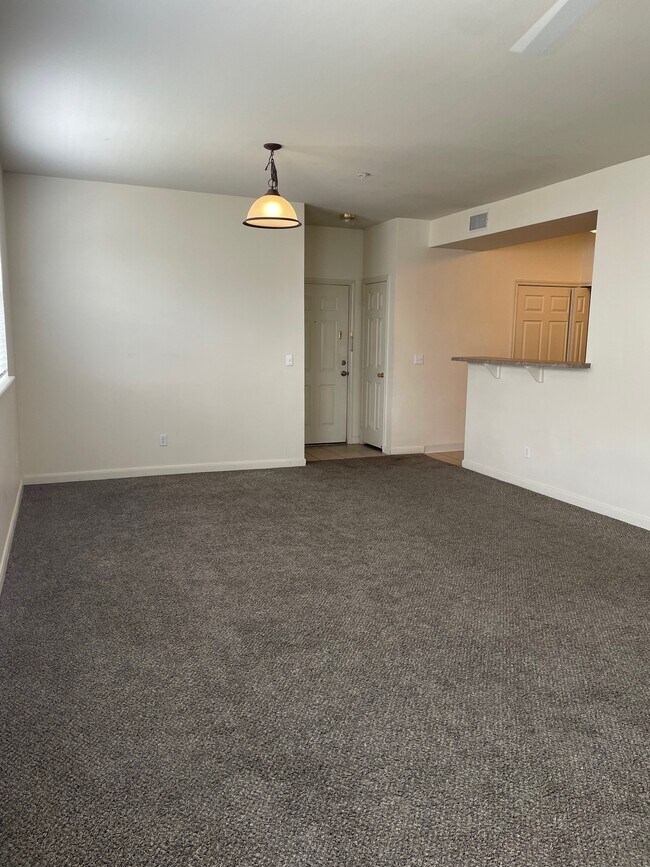 Photo - 12886 Ironstone Way