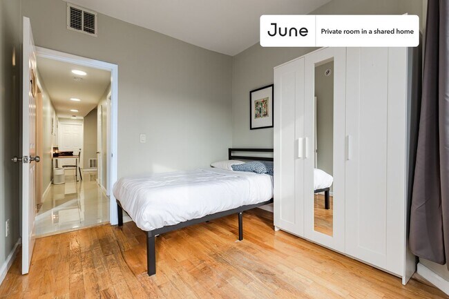 Room in Shared 4 bed/2 bath home in Prospect Lefferts Gardens