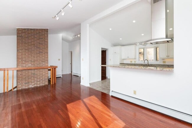 Photo - 200 Bent Tree Rd