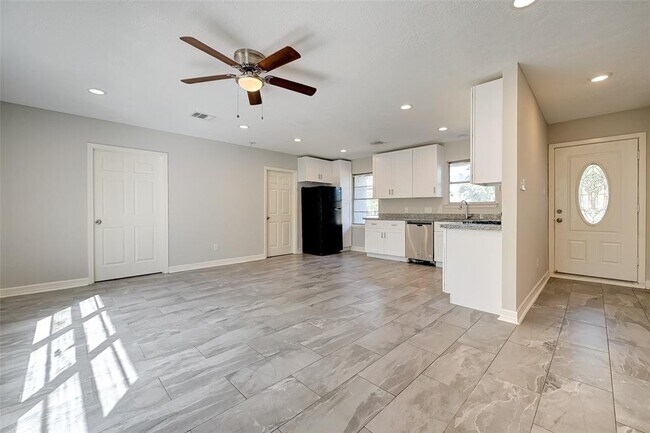 Photo - 1804 Peachwood Dr