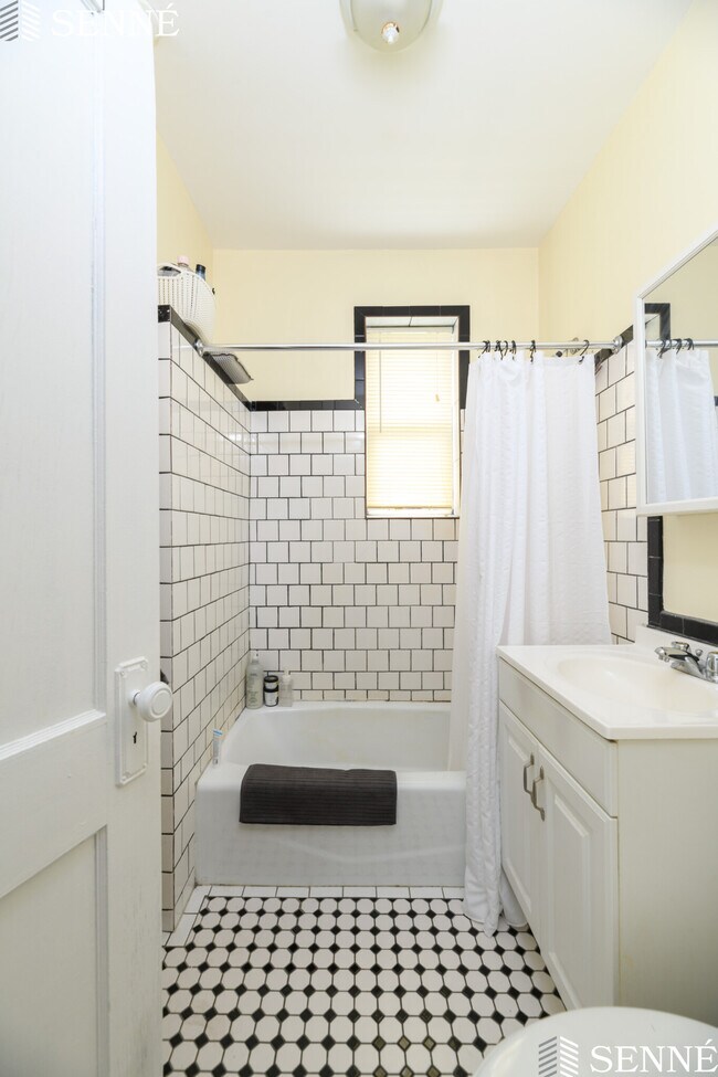 Photo - 5 Sherborn Ct Unidad 12