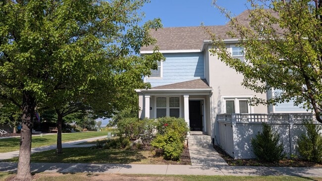Building Photo - 10241 S Clarks Hill Dr
