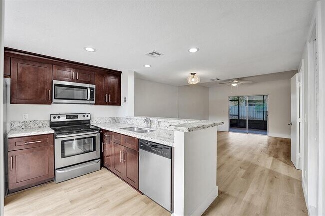 Photo - 35 SW 3rd St