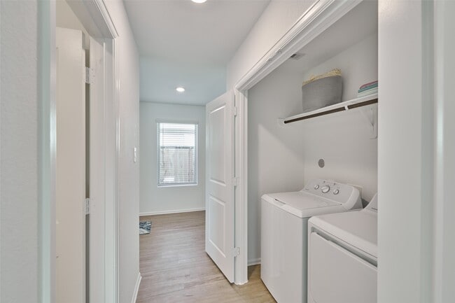 Building Photo - 3799 Solanum Dr