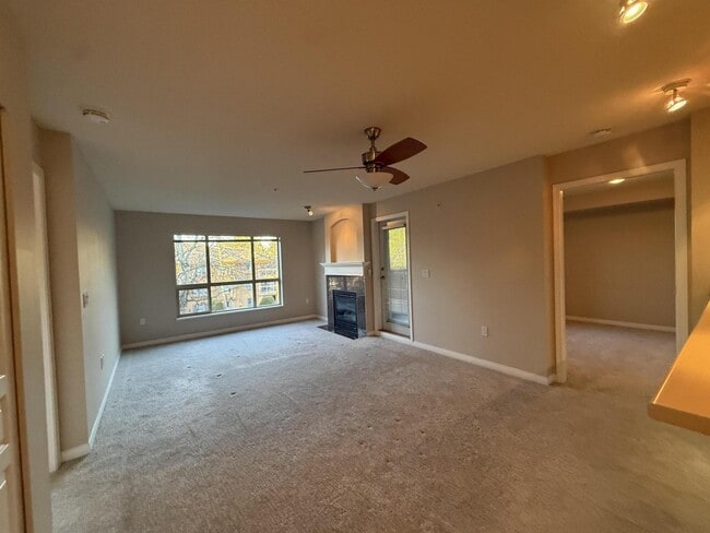 Photo - 15188-15122 22 Ave