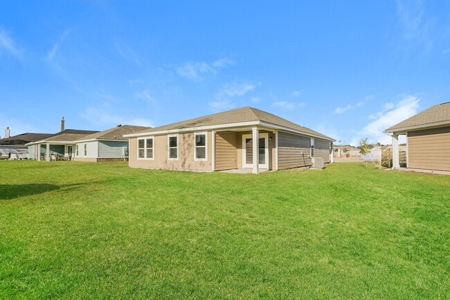 Photo - 560 Riverwalk Cir