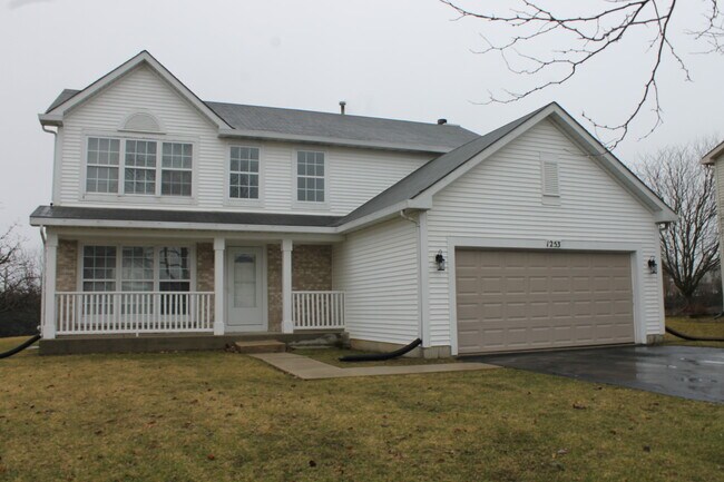Photo - 1253 E Essex Ct House