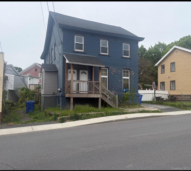 Building Photo - 8 Roberts St Unit 2-A