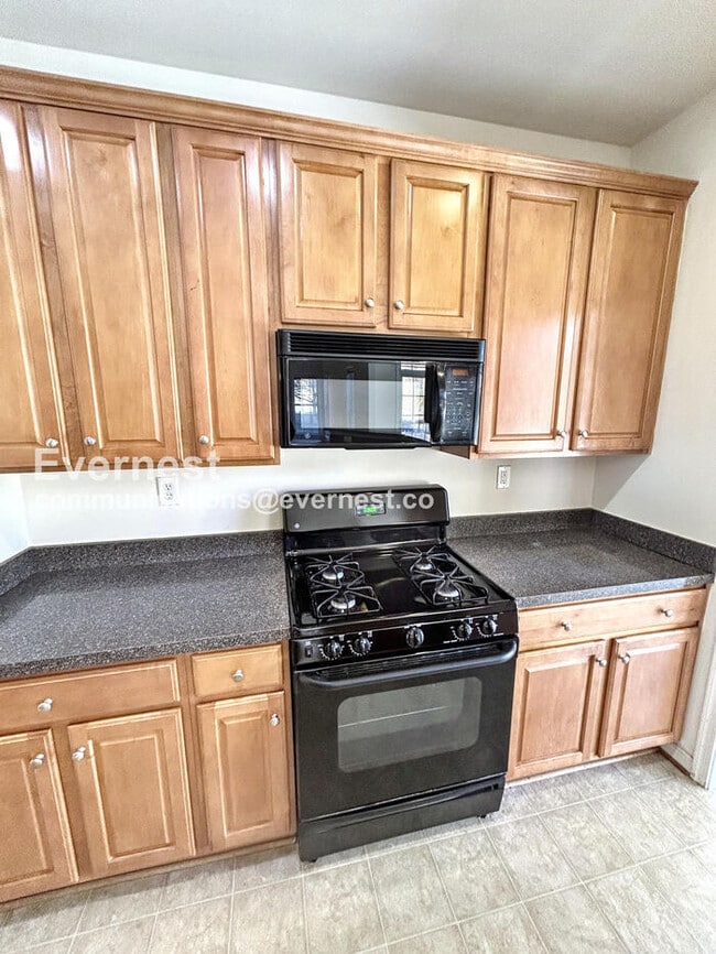 Photo - 1542 Jeffries Way