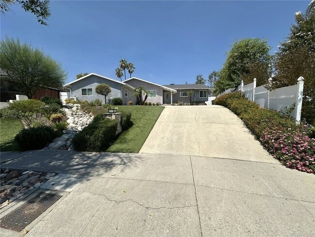 Building Photo - 5741 Larryan Dr Rental