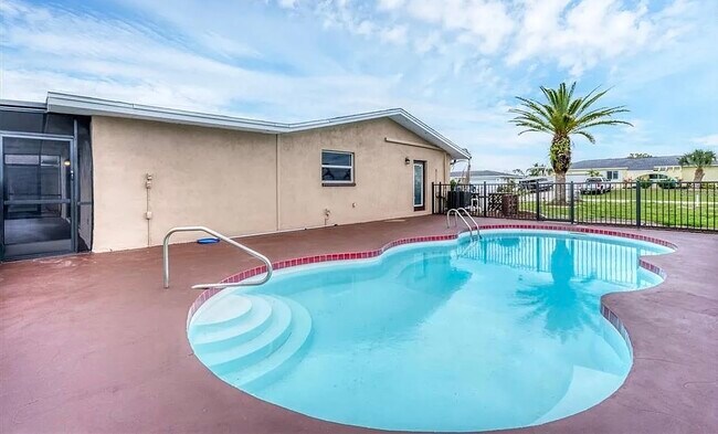 Photo - 76 Caddy Rd