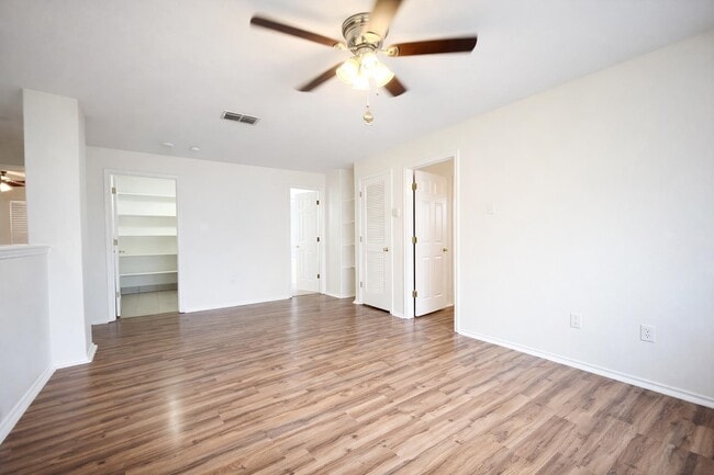 Photo - 612 Pinos Cir