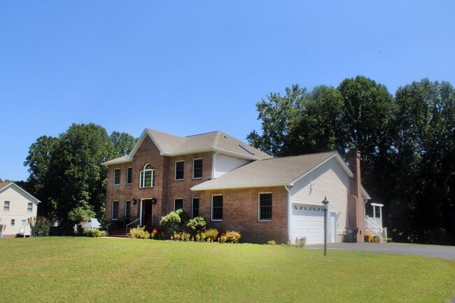 Building Photo - 8843 Stratford Ct Rental