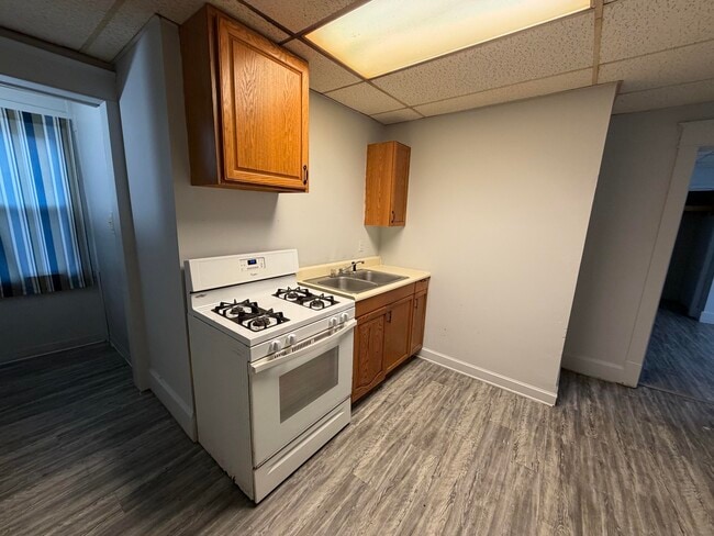 Photo - 1114-B Gilbert-