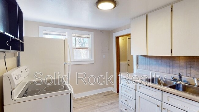 Photo - 222 E Harrison St