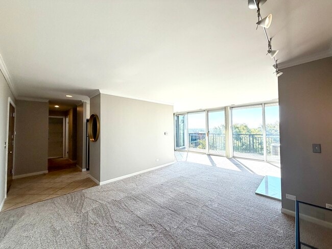 Photo - 6010 Oakwood Dr Unit 6C