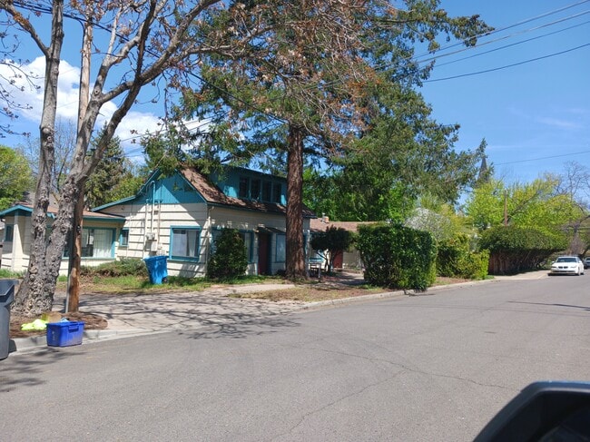 Building Photo - 657 C St Unit A