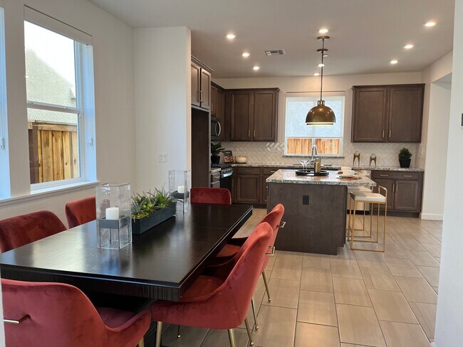 Photo - 1801 Chandler Dr