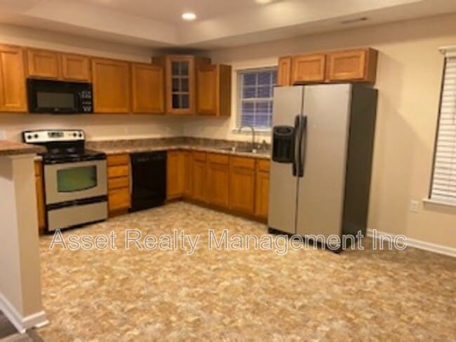 Photo - 801 Colonial Estates Way