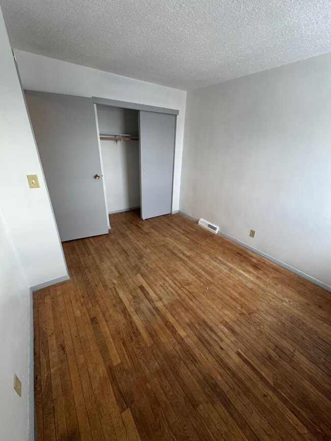 Photo - 32-46 Manor Drive - 44