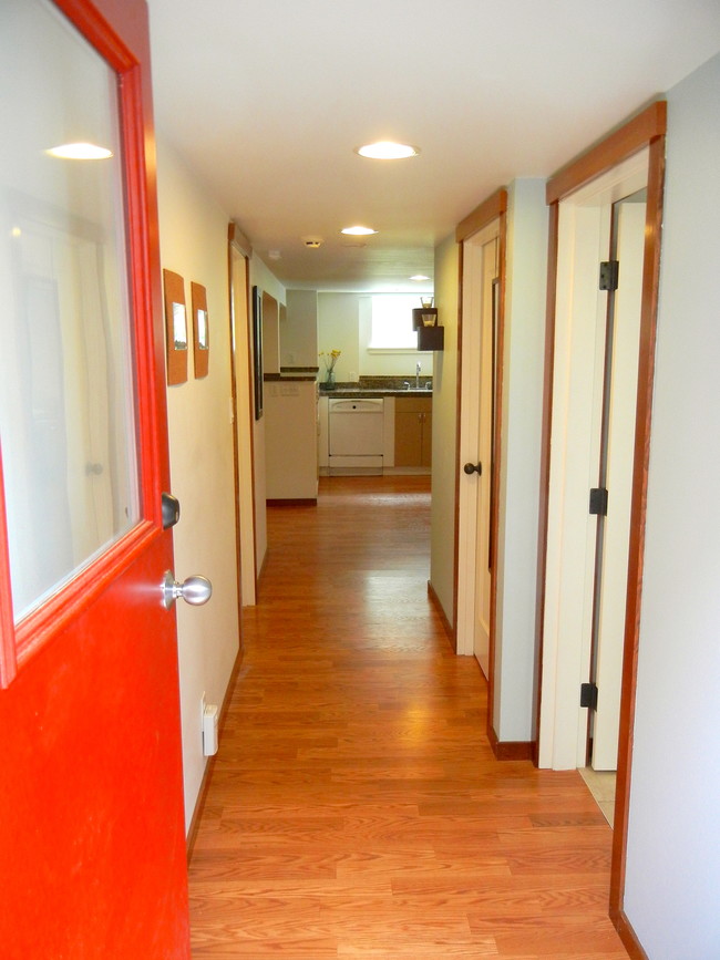 Private entrance on North side of house - 14027 Roslyn Pl N Apartment Unit B