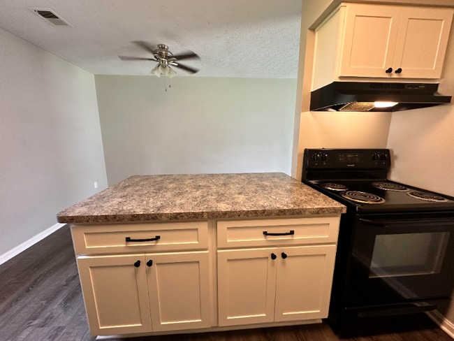 Photo - 11201 Ginger Rd