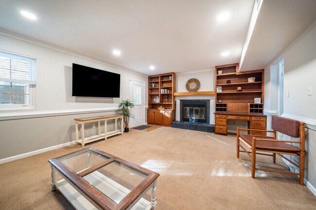 Photo - 3 Bedroom 2.5 Bathroom Condo!