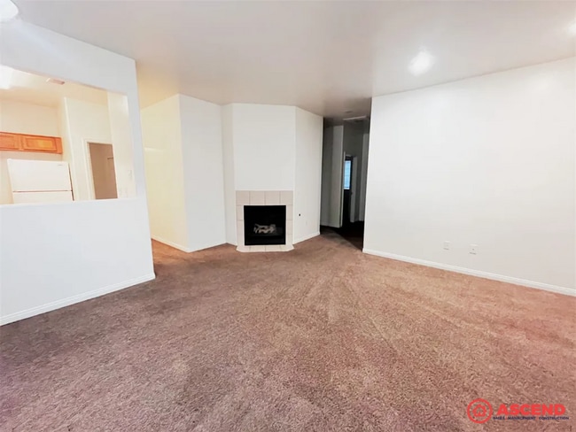 531 Yellow Meadow Ct Unidad C