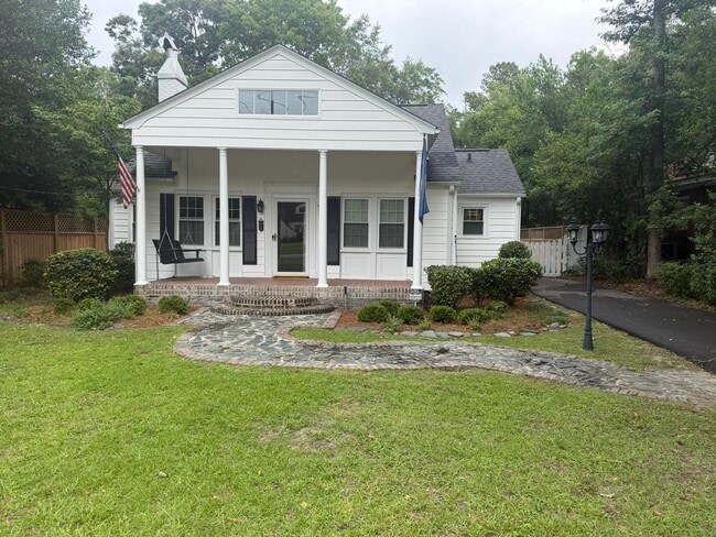 Photo - 213 Haynsworth St