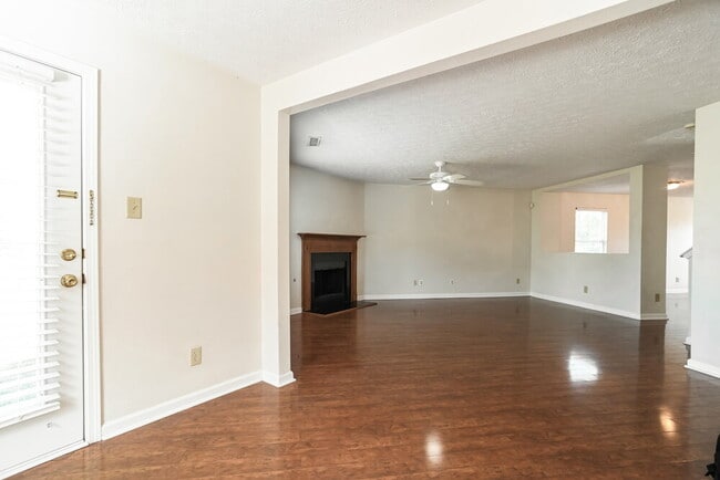 Photo - 14202 Luscombe Farm Rd