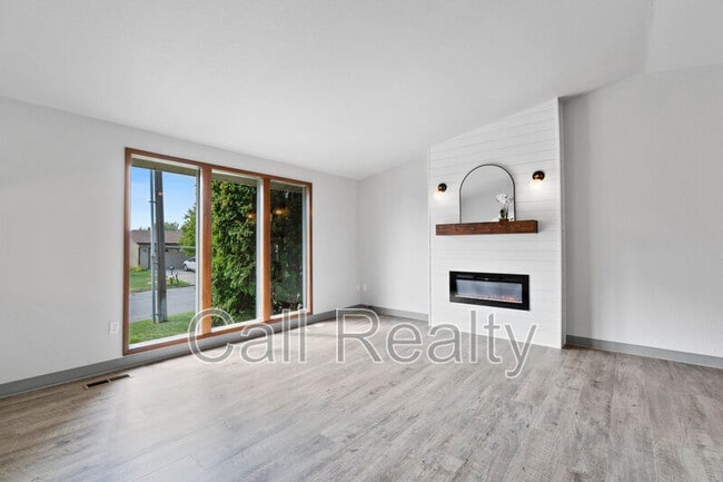 Photo - 1306 N Van Marter Rd