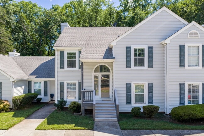 Building Photo - Fully Renovated 2 Bedroom 2 Bathroom Condo in Prime Rock Hill Location.