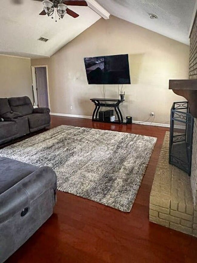 Photo - Charming 3-Bedroom Home on a Quiet Cul-de-Sac