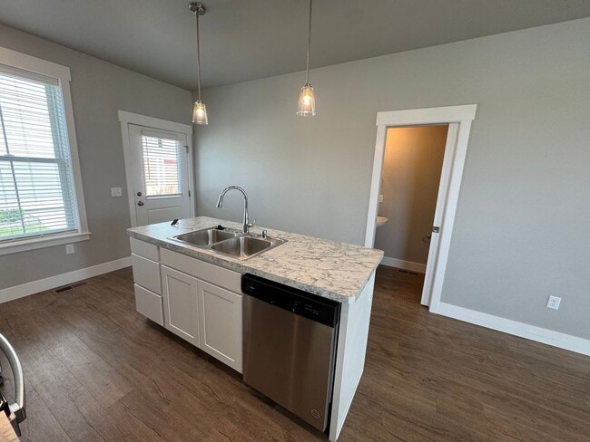 6153 Elysian Rd Unit 101