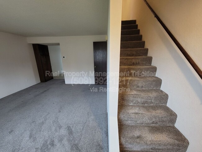 Photo - 1001 Catskill St