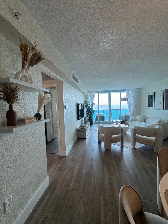 Photo - 1275 NE 79th St Unidad 811